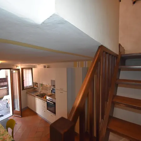 In Village Of Viggiona, Maggiore Apartment Trarego