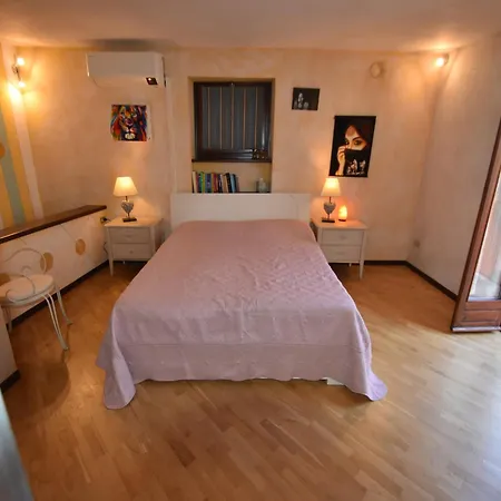In Village Of Viggiona, Maggiore Apartment Trarego