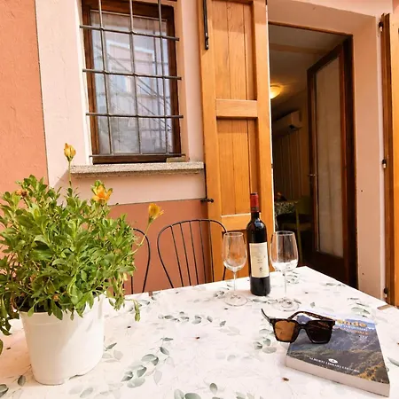 In Village Of Viggiona, Maggiore Apartment